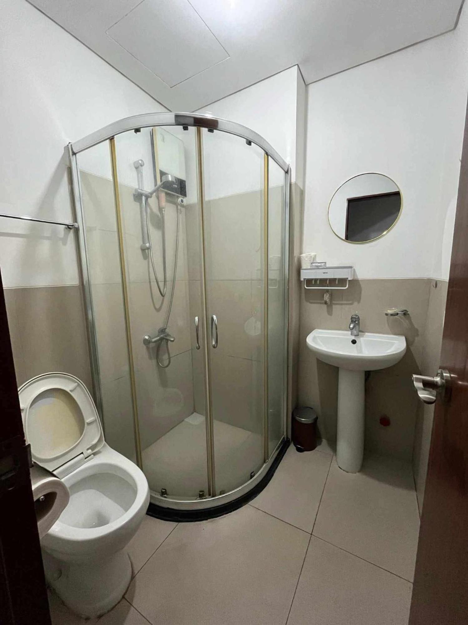 Beacon Makati Condo Free Pool Access Free Wifi 100Mbps & Free Netflix Manila Bagian luar foto